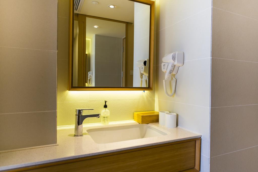 Ji Hotel Chengdu West Hi-Tech Zone Longhu Номер фото